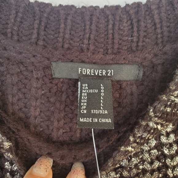 Crop Metallic Gold Black Cable Knit Sweater NWT Size L - Picture 13 of 16